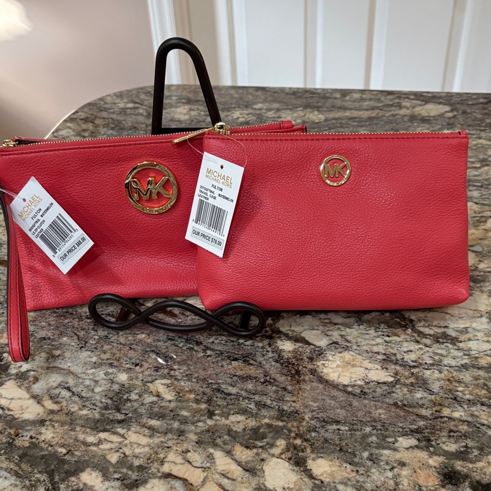 NWT 2 PC Michael Kors Leather Clutch & Travel Cases